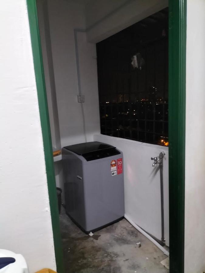 Khairul Homestay Pangsapuri Sutera Seberang Jaya Kampong Telok  Extérieur photo